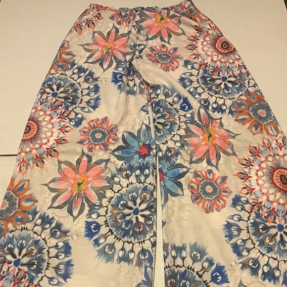 Ivriz flower pants - Picture 7 of 14